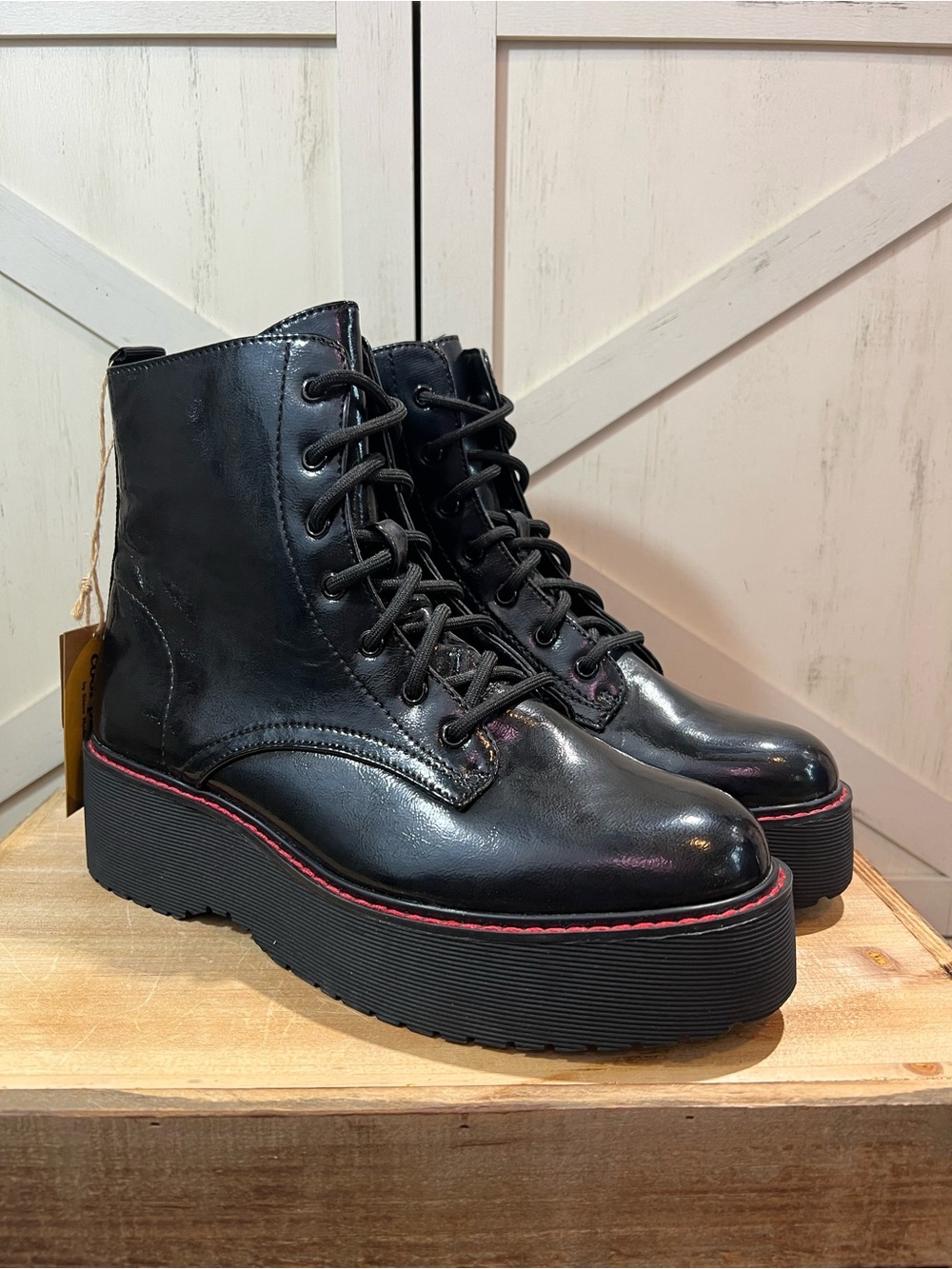 Cool Planet by Steve Madden Kreed Black
Platform Combat Boots Size 8